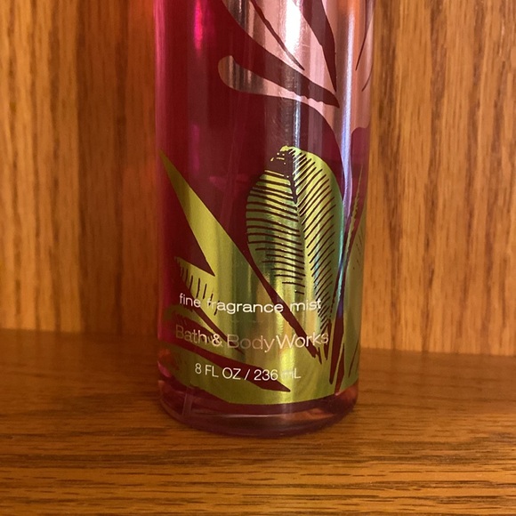 Bath & Body Works Signature Plumeria Fragrance Mist 8 oz Retired Discontinued - Picture 3 of 8